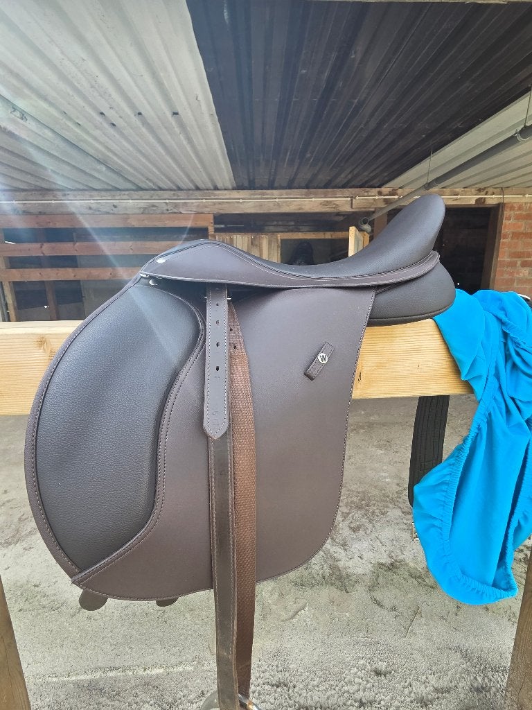 Wintec wide vzh zadel, Dieren en Toebehoren, L (17.5 inch), Nieuw, Wintec, Ophalen of Verzenden
