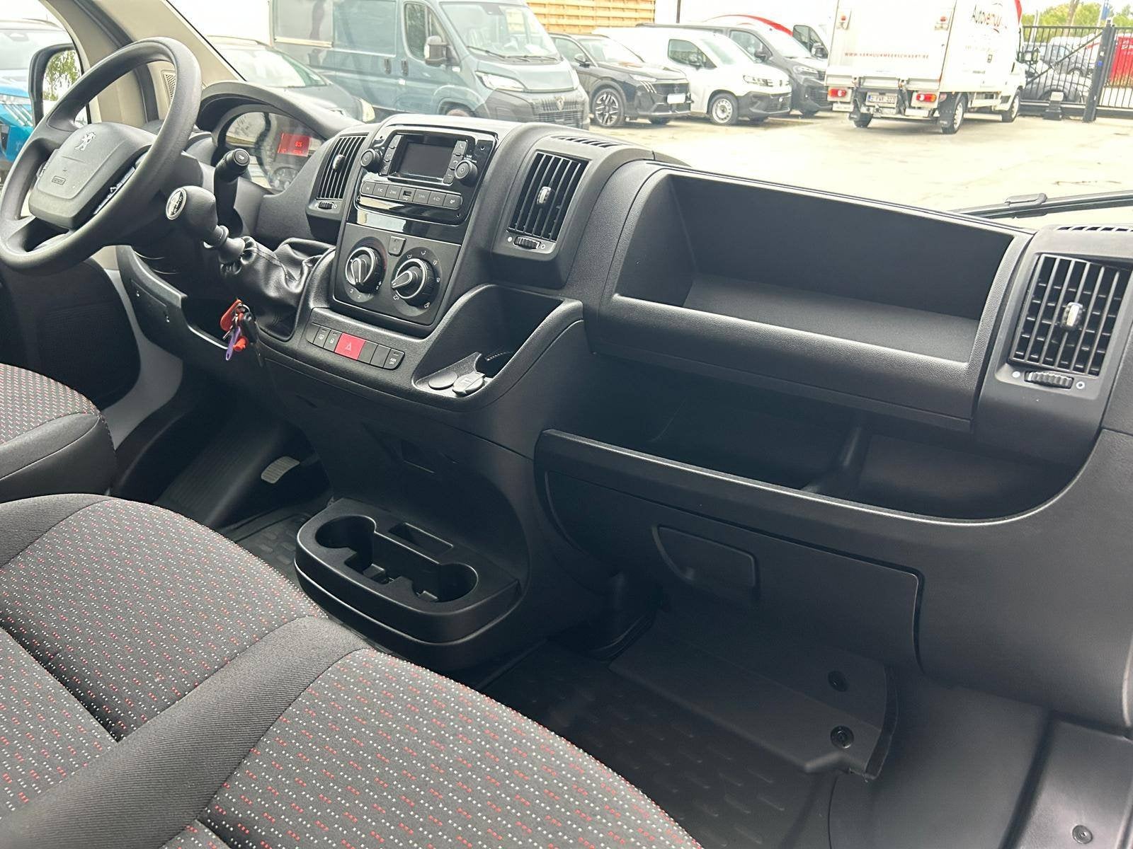 Peugeot Boxer Laadbak met laadklep L4 - 2.2 diesel, Auto's, Stof, Gebruikt, Overige kleuren, https://public.car-pass.be/vhr/e8c427f2-ad32-4dbe-bdd8-95f048cfbb43