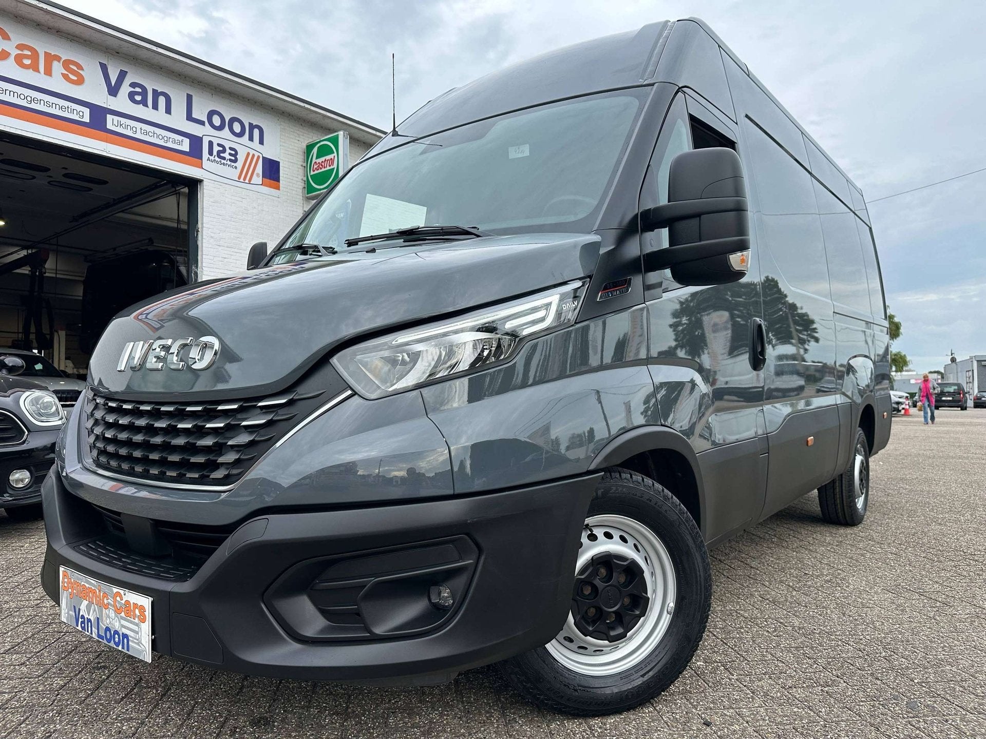 Iveco Daily 35S18V 3.0 180Pk Turbo Hi-Matic L3/H2 Cruise Nav, Autos, Argent ou Gris, Achat, Euro 6, Entreprise
