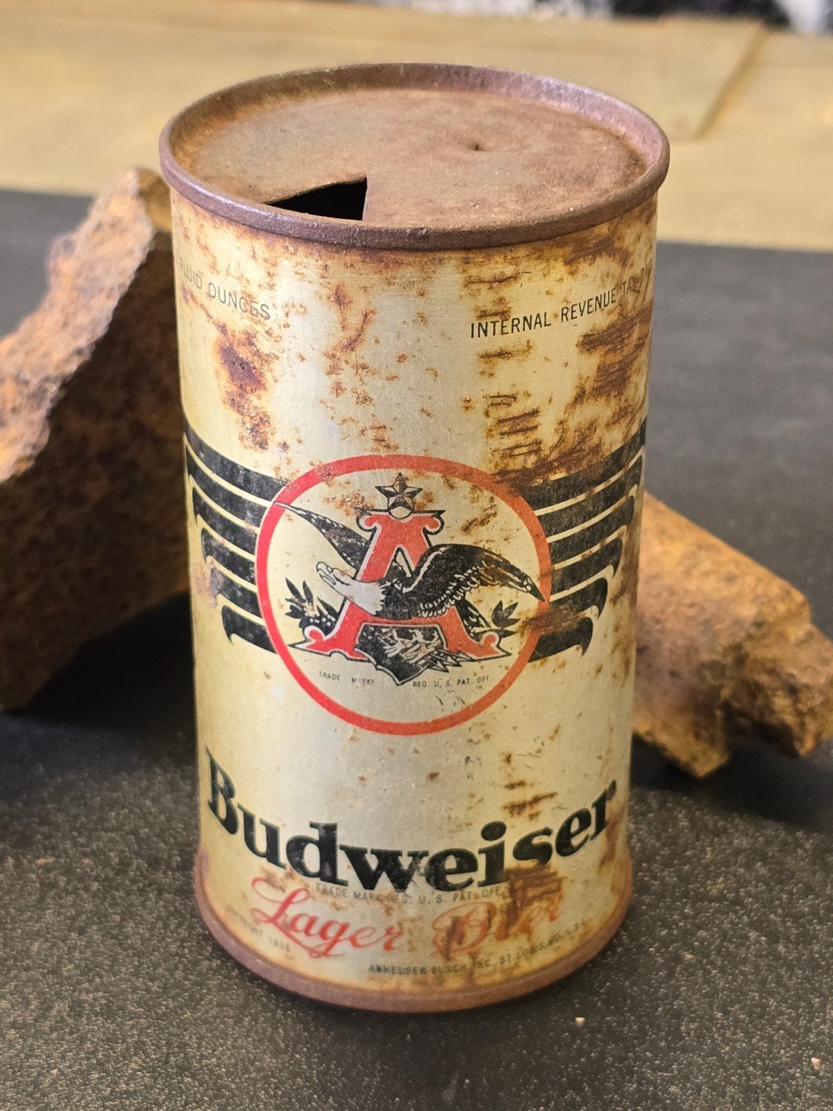 WWII US tin Budweiser beer, Ophalen of Verzenden