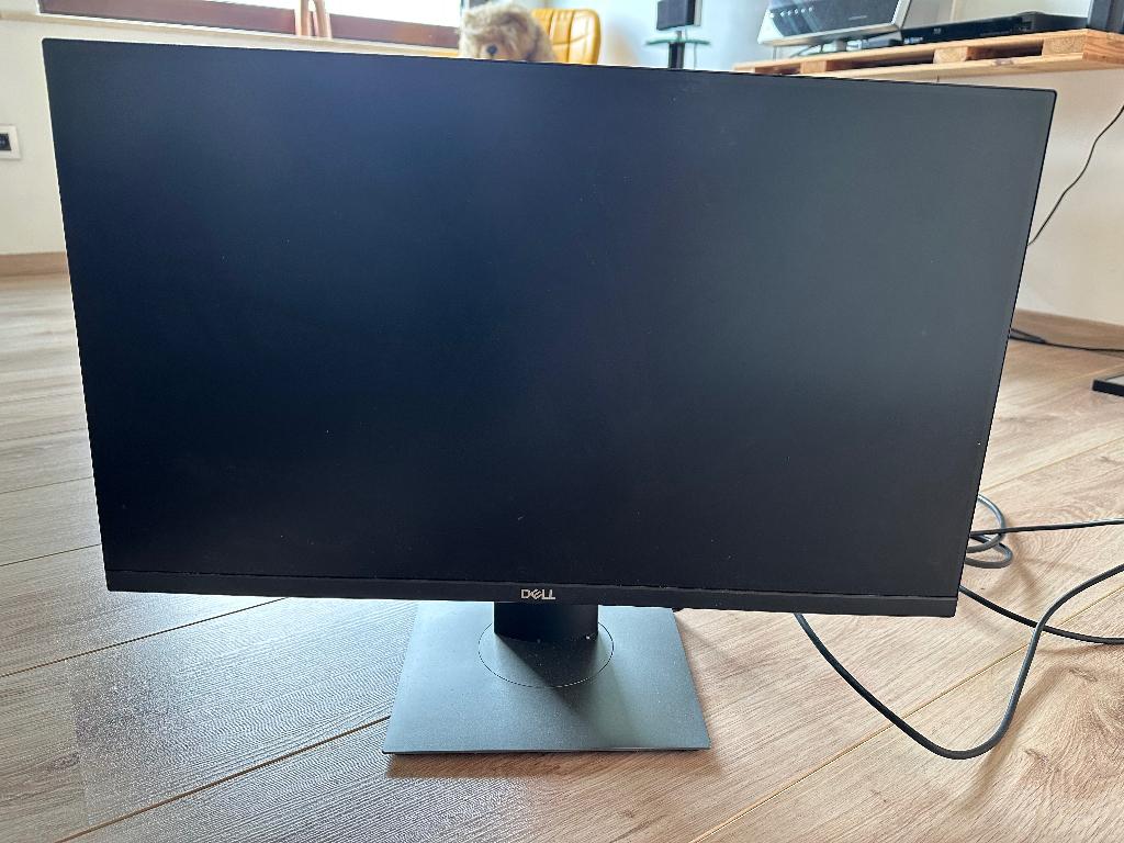 24 inch Dell monitor, Computers en Software, Monitoren, Ophalen