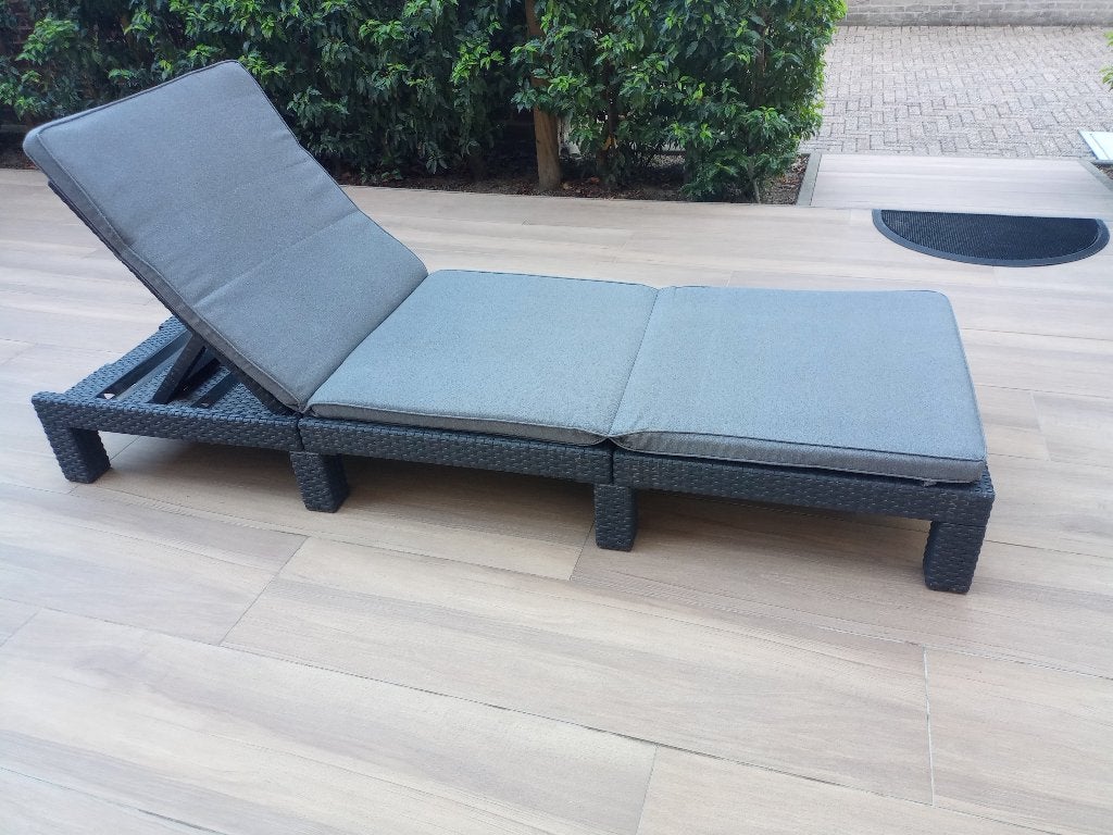 STEVIG WICKER LIGBED in prima staat, Tuin en Terras, Ophalen, Zo goed als nieuw, Wicker