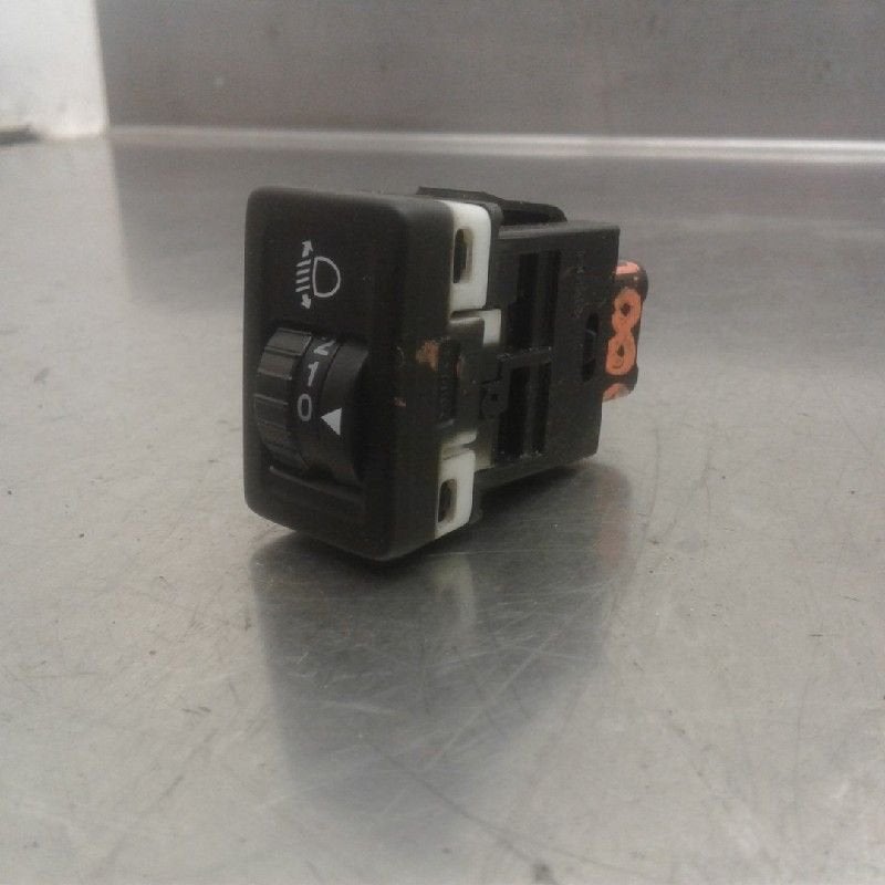 COMMUTATEUR PHARE REGLAGE C Suzuki Celerio (LF) (01-2014/-), Utilisé, Suzuki