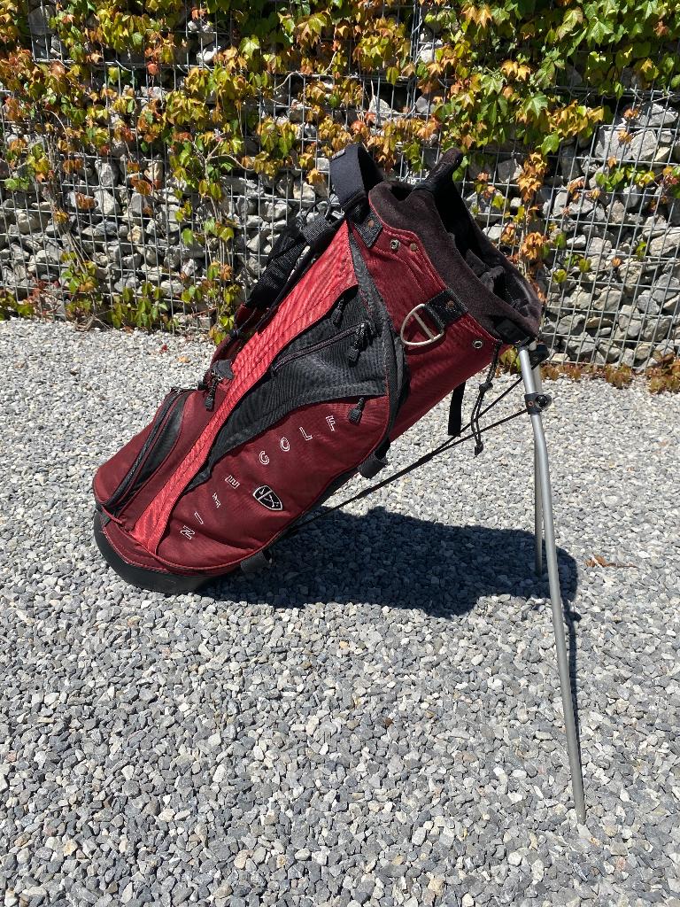 Sac de golf Nike avec trépied intégré, Enlèvement, Utilisé, Sac, Autres marques