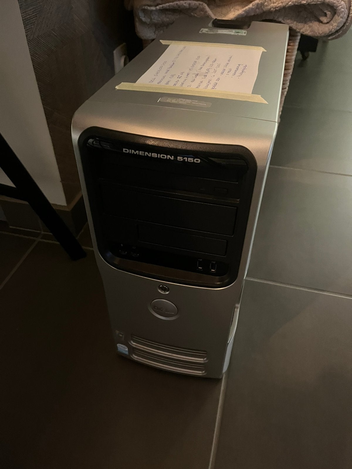 DELL computer, Computers en Software, Computerbehuizingen, Zo goed als nieuw, Ophalen