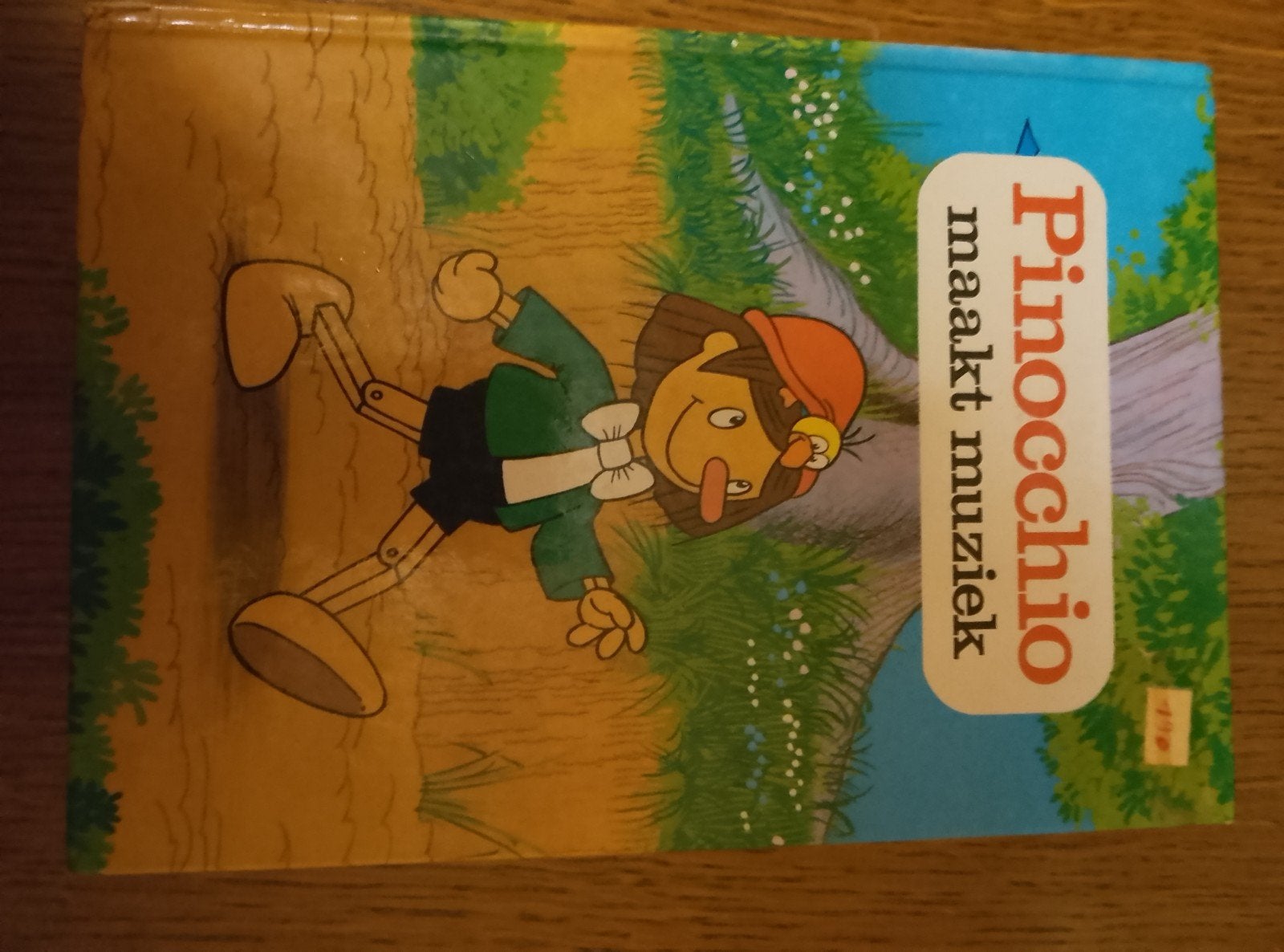 oud boek van Pinokkio, Boeken, Ophalen