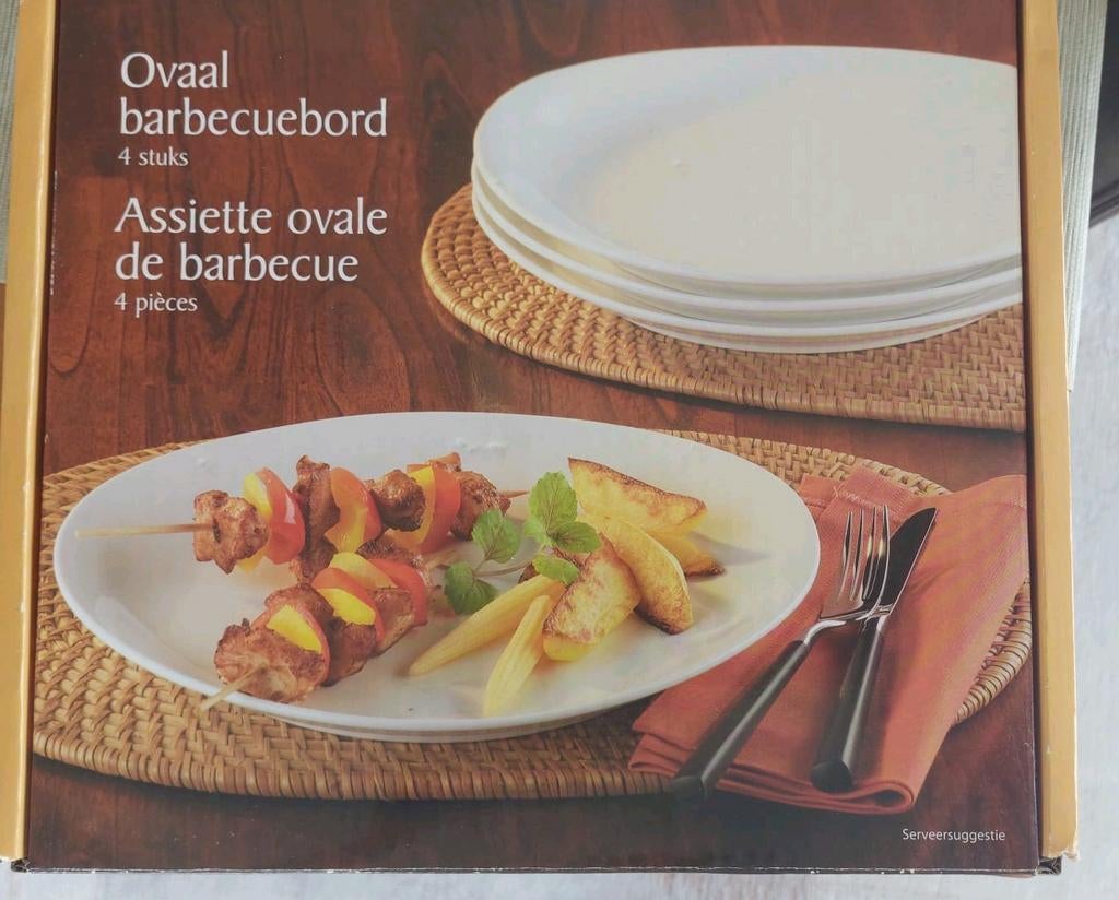 Vier nieuwe witte ovalen bbq-borden, Enlèvement, Neuf, Assiettes(s)