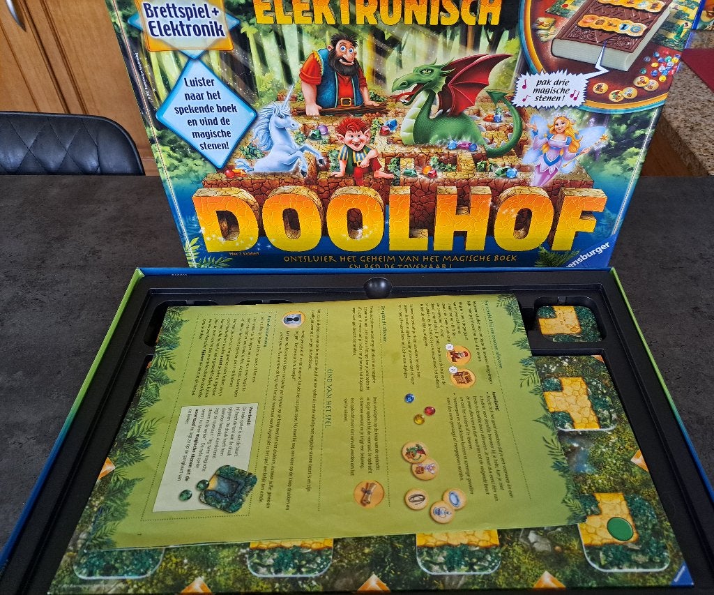 Nieuwstaat elektronisch bordspel doolhof 8+ Ravensburger!!!!, Hobby en Vrije tijd, Drie of vier spelers, Ophalen of Verzenden