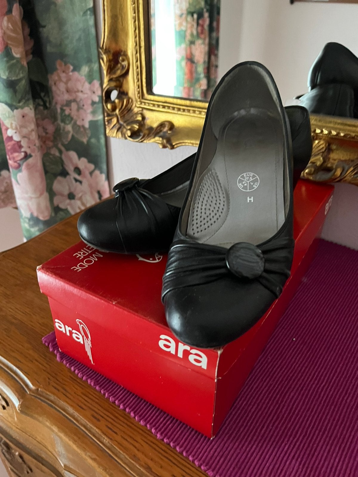 Zwarte ara pump maat 38, Ophalen, Zo goed als nieuw, Schoenen