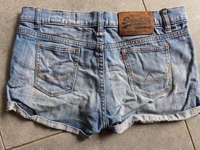 SUPERDRY Toffe jeansshort maat 29  perfecte staat, Ophalen of Verzenden, Zo goed als nieuw, W28 - W29 (confectie 36), Superdry