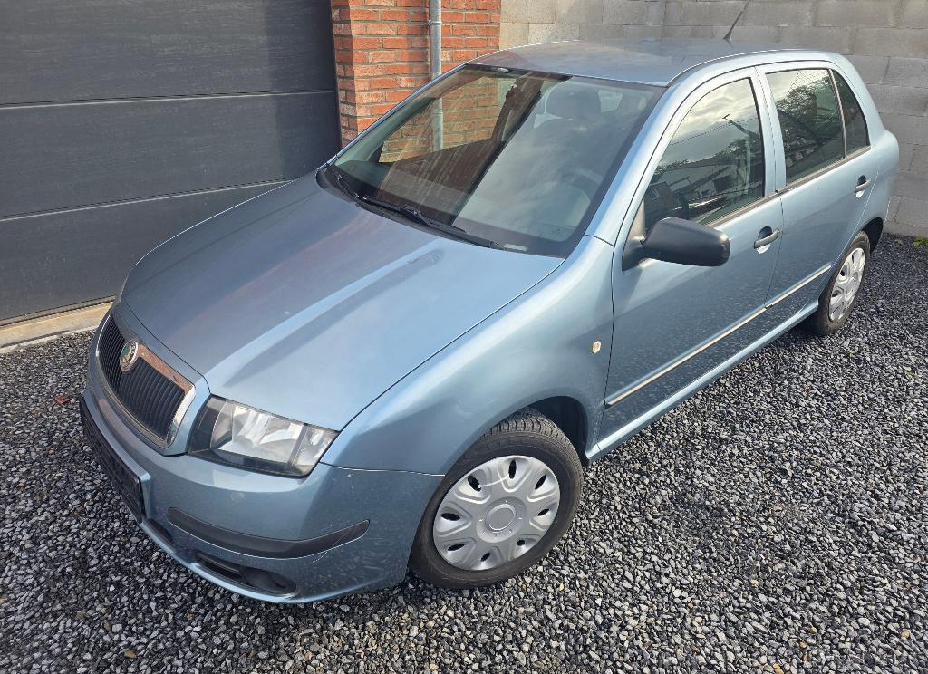 SKODA Fabia 1.2 ess. (1 proprietaire, Prete a immatriculer), Autos, Argent ou Gris, 140 g/km, Entreprise, Boîte manuelle