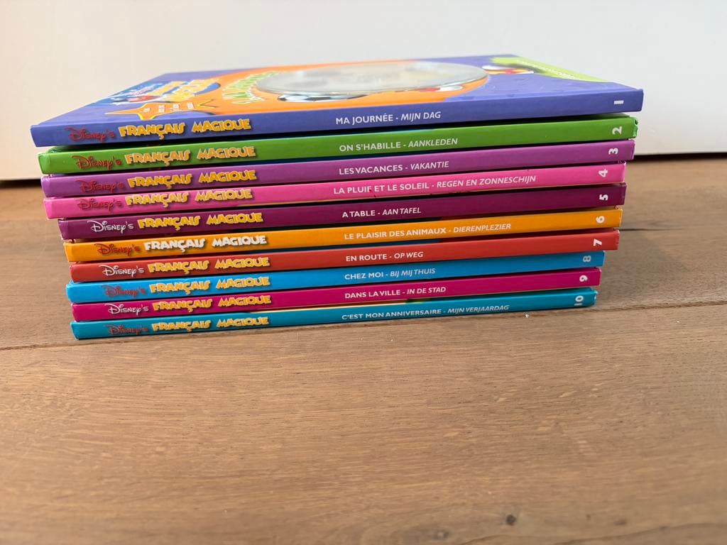 Disney’s Français Magique - 10 stuks - met CD, Ophalen of Verzenden, Zo goed als nieuw, Fictie algemeen