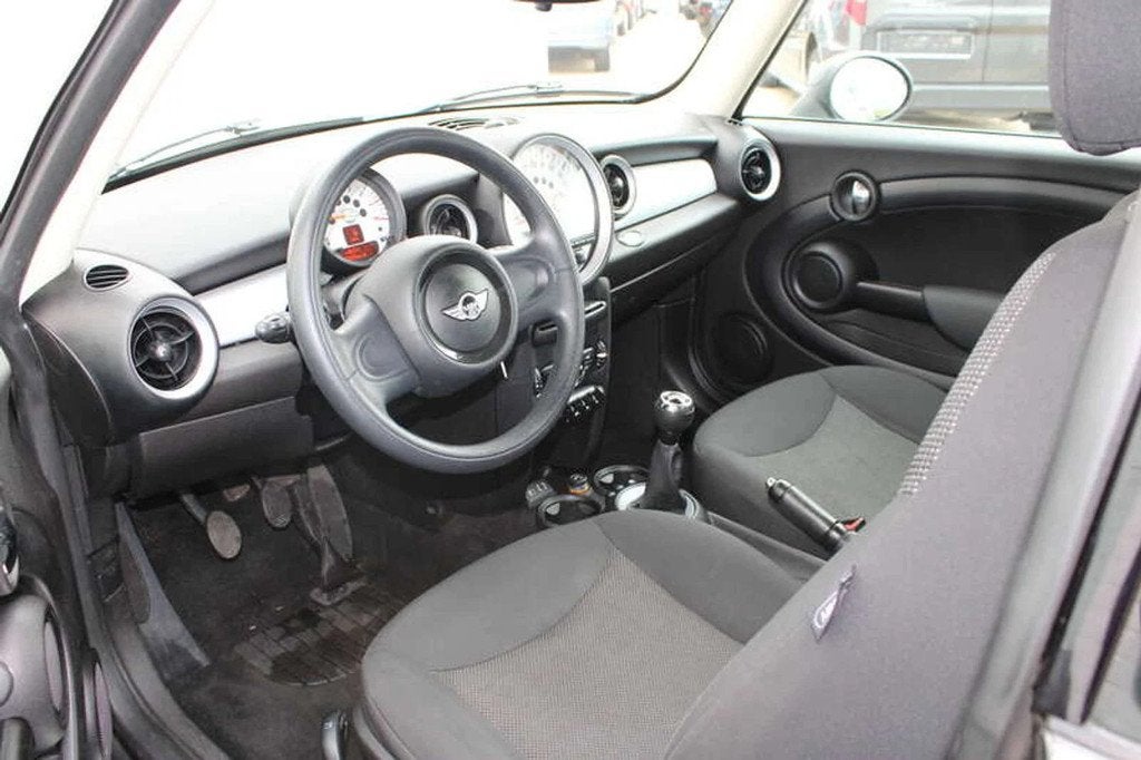 MINI One 1.6i inclusief 2 JAAR garantie! (bj 2013), Auto's, Mini, Zwart, 4 cilinders, Bedrijf, 55 kW