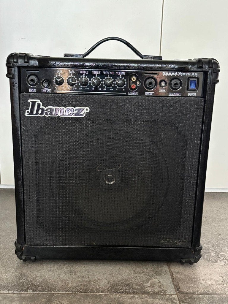 ibanez soundwave 35 bass versterker, Muziek en Instrumenten, Ophalen, Zo goed als nieuw, Basgitaar, Minder dan 50 watt