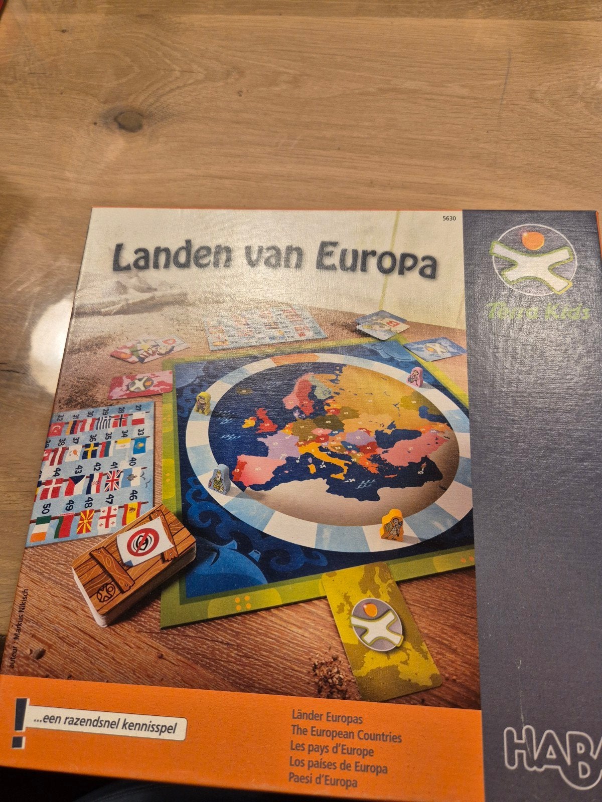 terra kids landen van Europa, Ophalen, Zo goed als nieuw, Terra