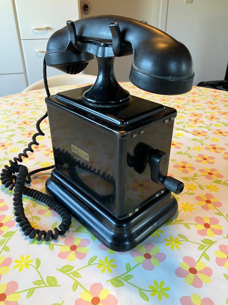 Antieke telefoon, Ophalen, Gebruikt, Bakeliet