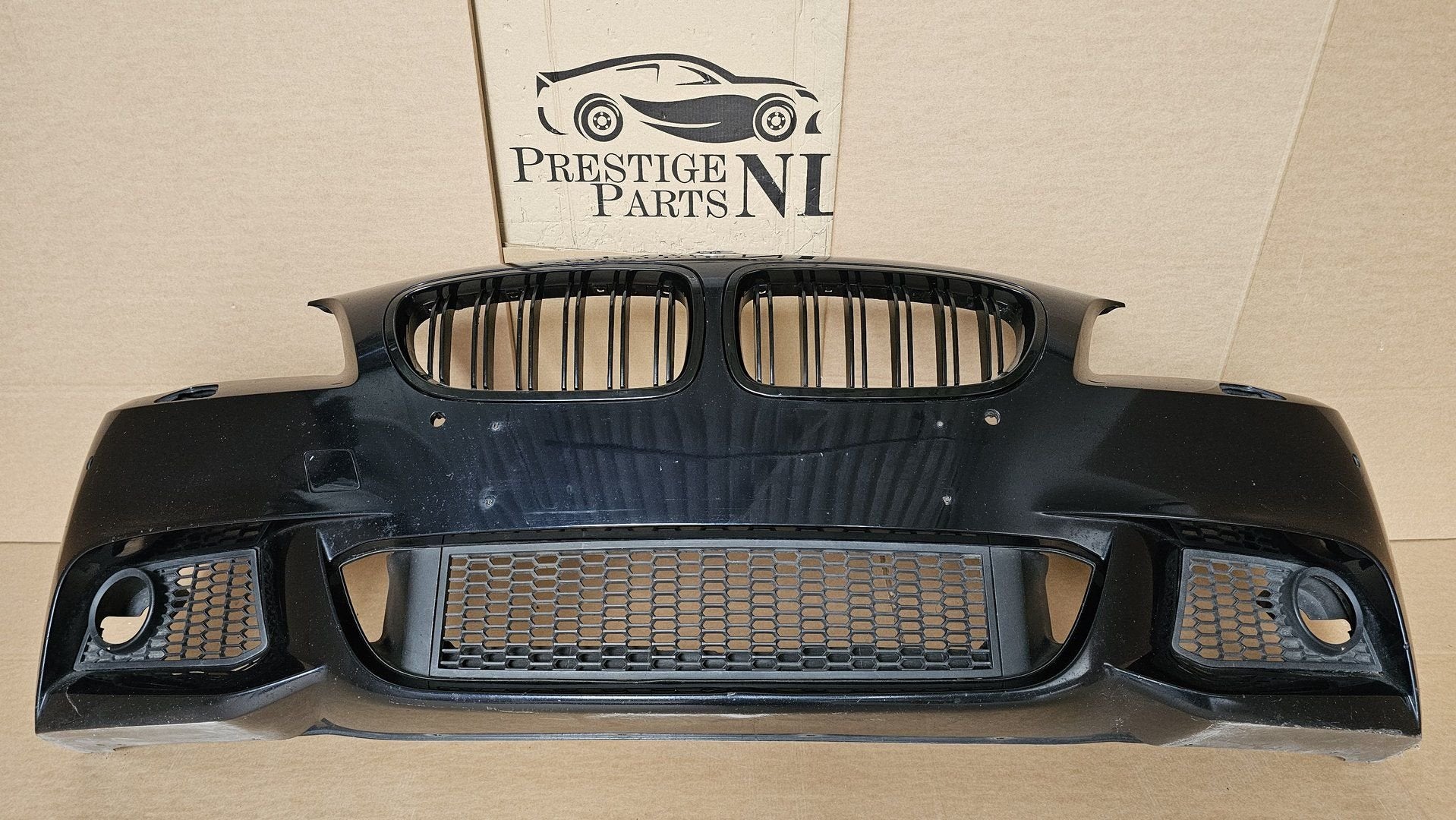 Voorbumper BMW 5 Serie F10 F11 M PAKKET Origineel 2009-2014, Auto-onderdelen, Gebruikt, -, Voor, Ophalen of Verzenden