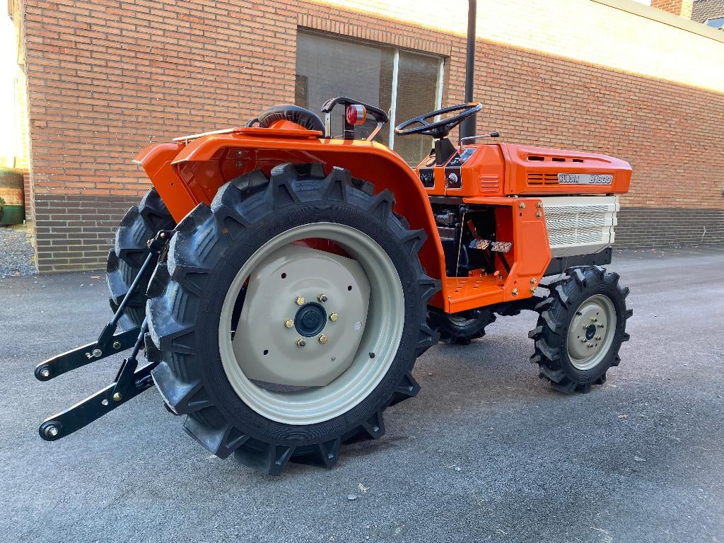 Tracteur horticole Kubota B1600 -moteur 20CV- MICROTRACTORS, Autres marques, Jusqu'à 2500, Jusqu'à 80 ch, Enlèvement