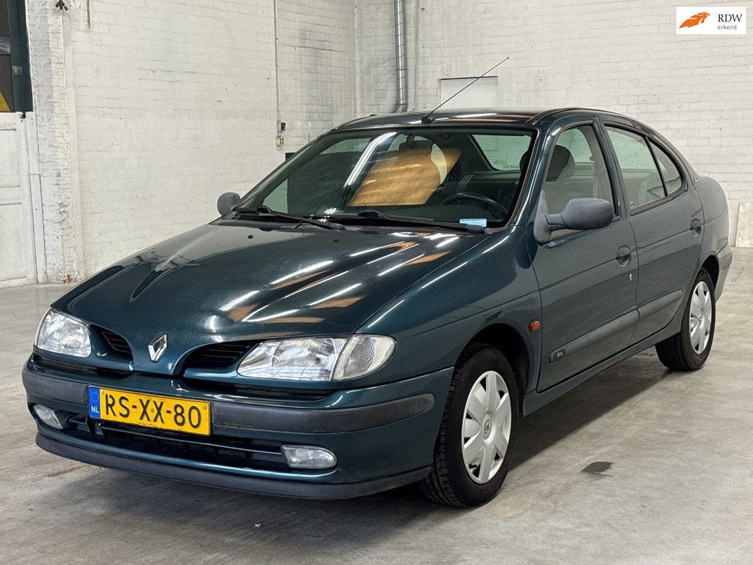 Renault Mégane 1.6e RN | Trekhaak, 4 deurs, ABS, Renault, Bedrijf