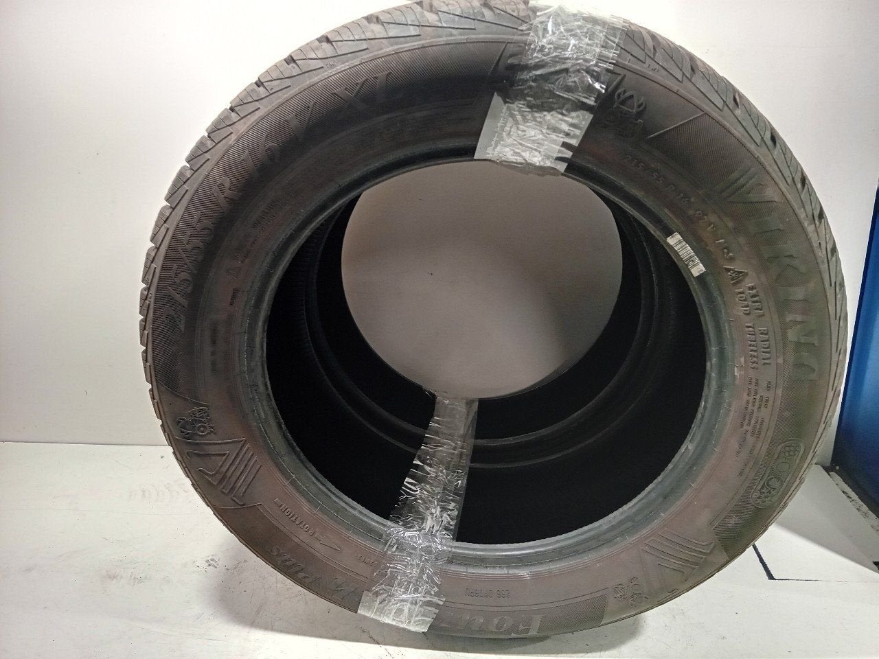 Bandenset 2 stuks Winter 215 55 R16, Auto-onderdelen, Banden en Velgen, Onderdelen@venauto.nl, Van der Ven Autorecycling B.V.