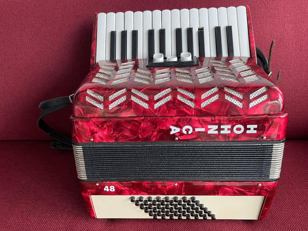 Kleine Hohnica accordeon ( Hohner) ,48 bas ., Musique & Instruments, Accordéons, Enlèvement ou Envoi, Utilisé, Avec bretelles