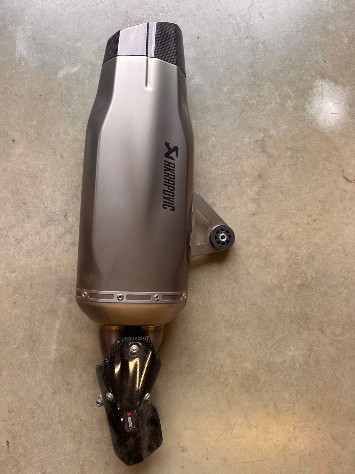 Akrapovic uitlaat BMW gs 1250, Motoren, Ophalen