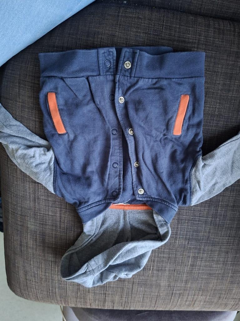 Sportieve vest jongens, Enfants & Bébés, Vêtements de bébé | Taille 80, Enlèvement