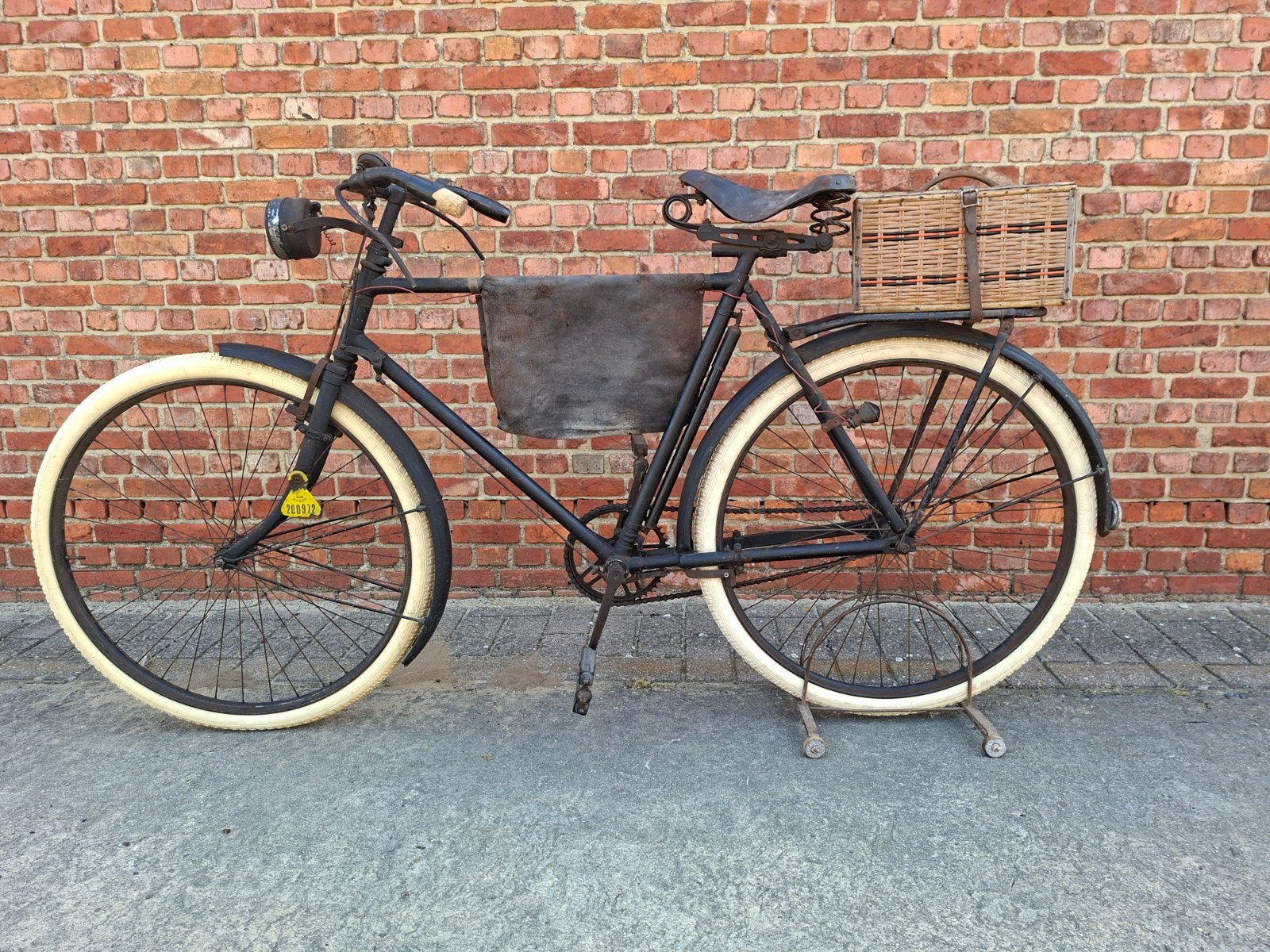 Oude fietsen, Ophalen