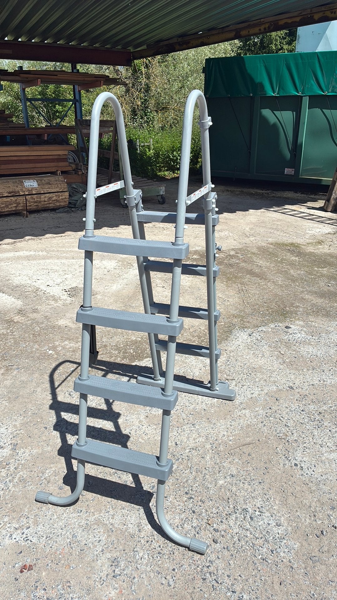 Zwembad Ladder. Met kinderbeveiliging, Ophalen, Zo goed als nieuw, Ladder