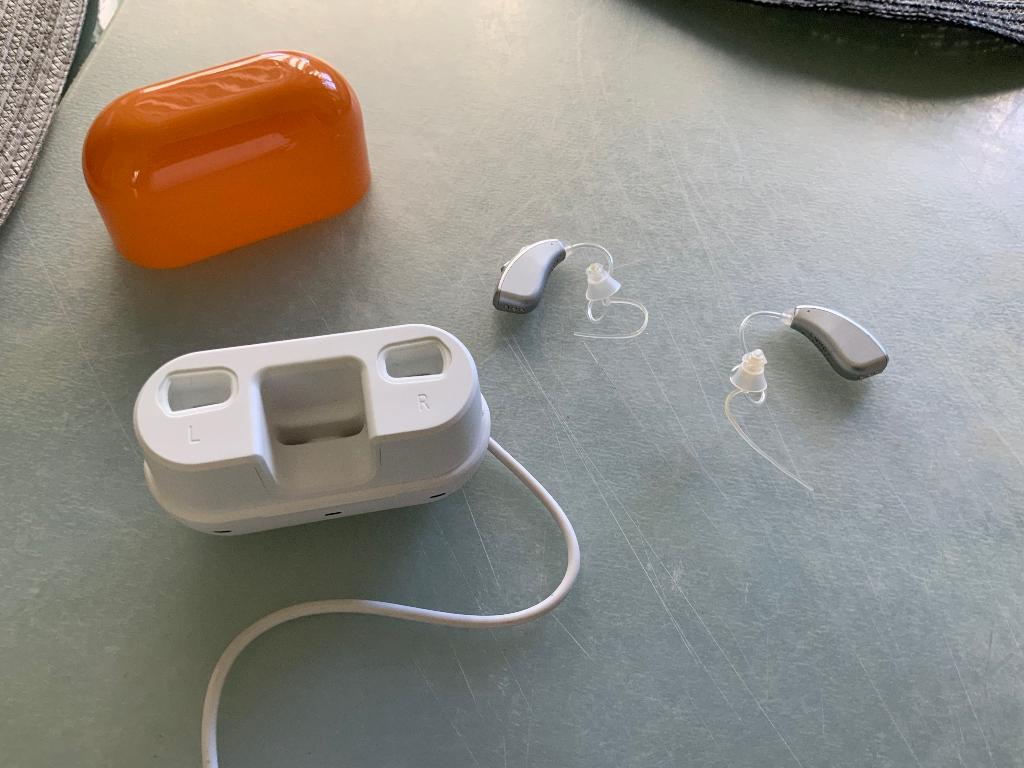 HoorapparatenL+R. Oplaadbaar/ wegens geen bluetooth!  120€, Ophalen of Verzenden, Zo goed als nieuw, Overige typen