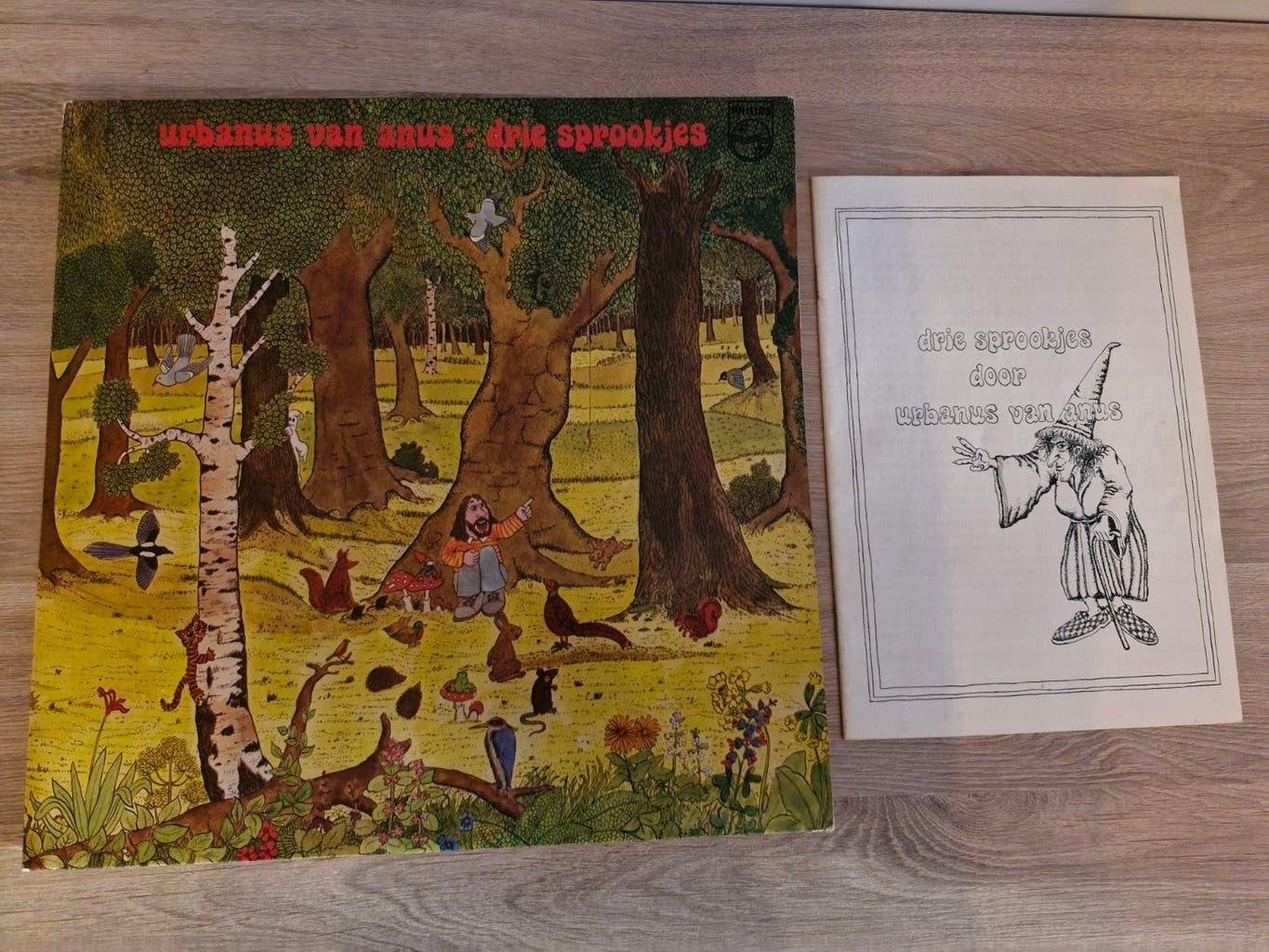LP Urbanus van Anus : drie sprookjes , Met boekje , 1977, LP, Cabaret of Kleinkunst, Ophalen of Verzenden, Zo goed als nieuw