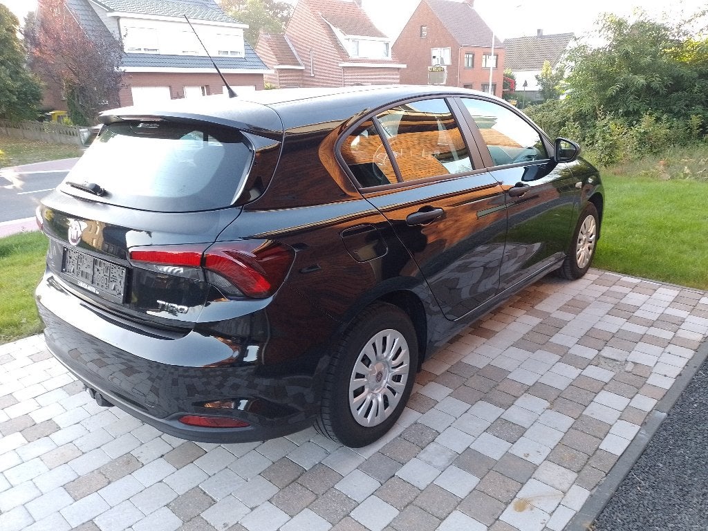 Fiat Tipo 1.4 68.000km airco, parkeersensoren en trekhaak, Autos, Fiat, Achat, Euro 6, Electronic Stability Program (ESP), Boîte manuelle
