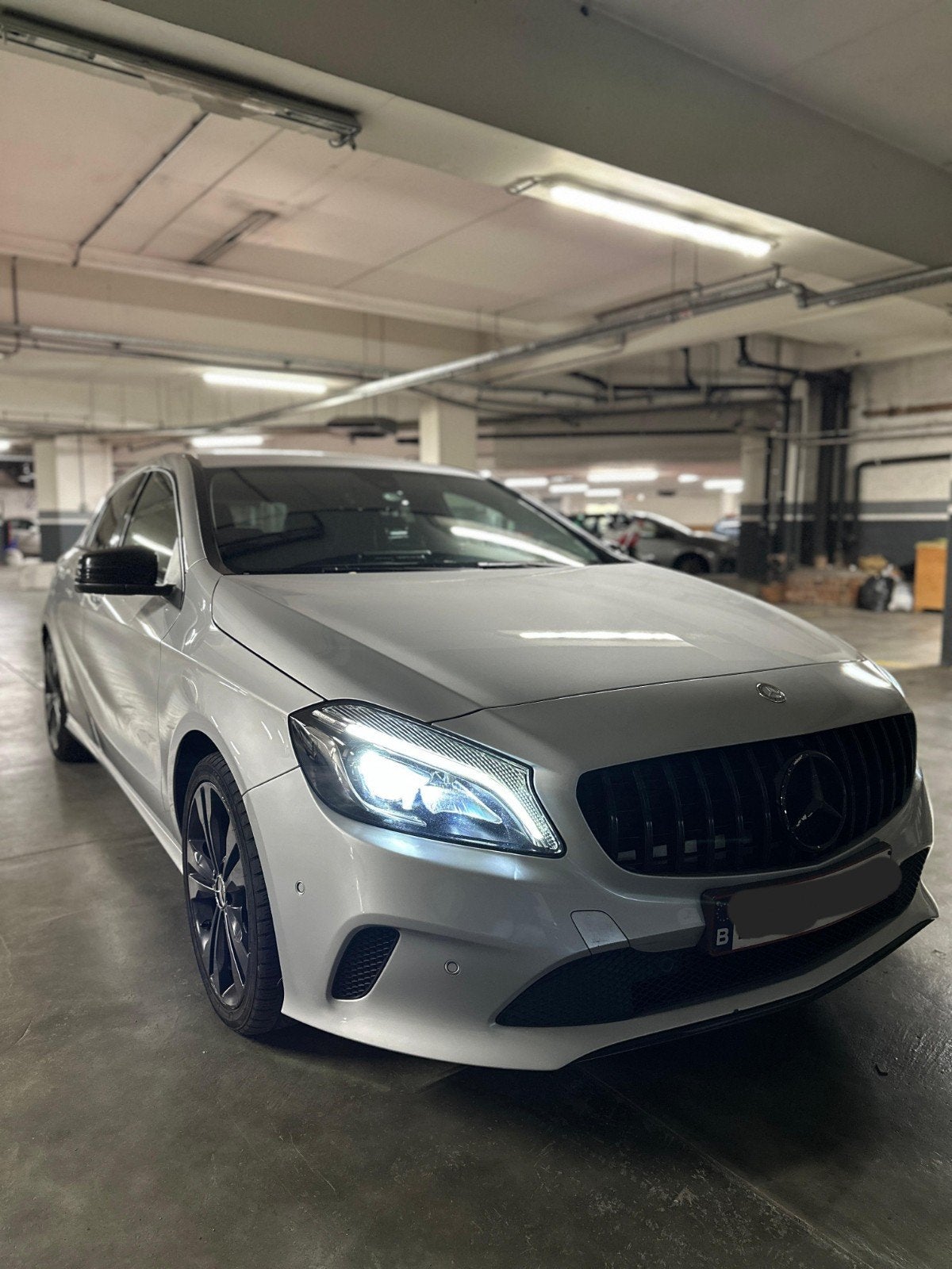 Merdes-Benz a180d, Autos, Achat, Euro 6, Noir, 5 portes