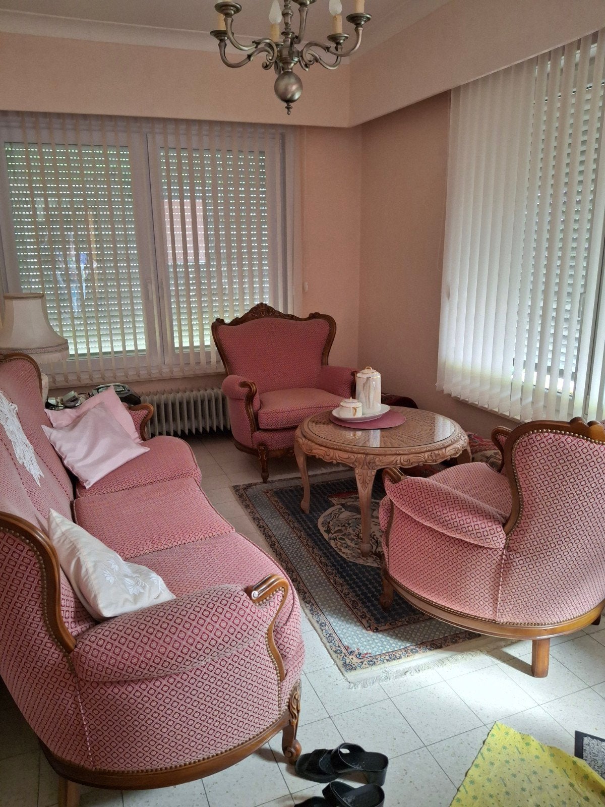 Salon, Ophalen