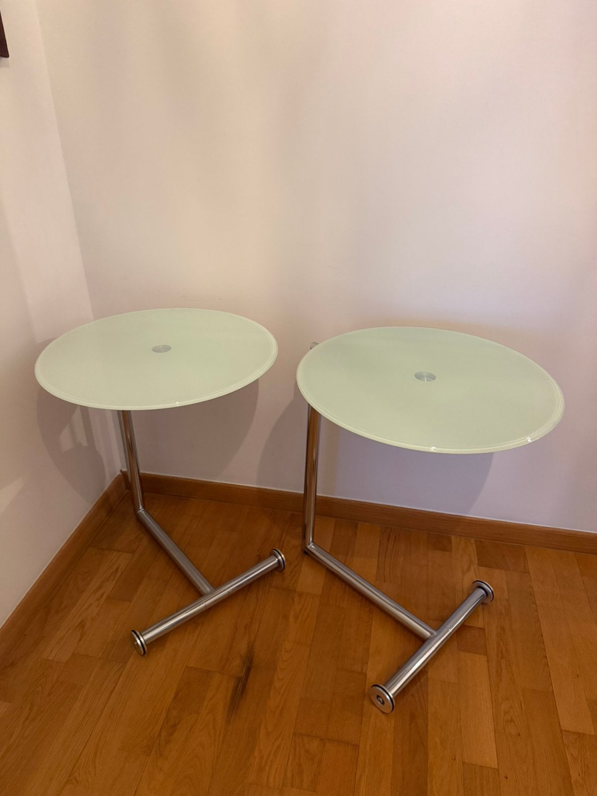 Lot de 2 tables d’appoint design en verre et métal chromé, Enlèvement, Comme neuf, Matériaux autres