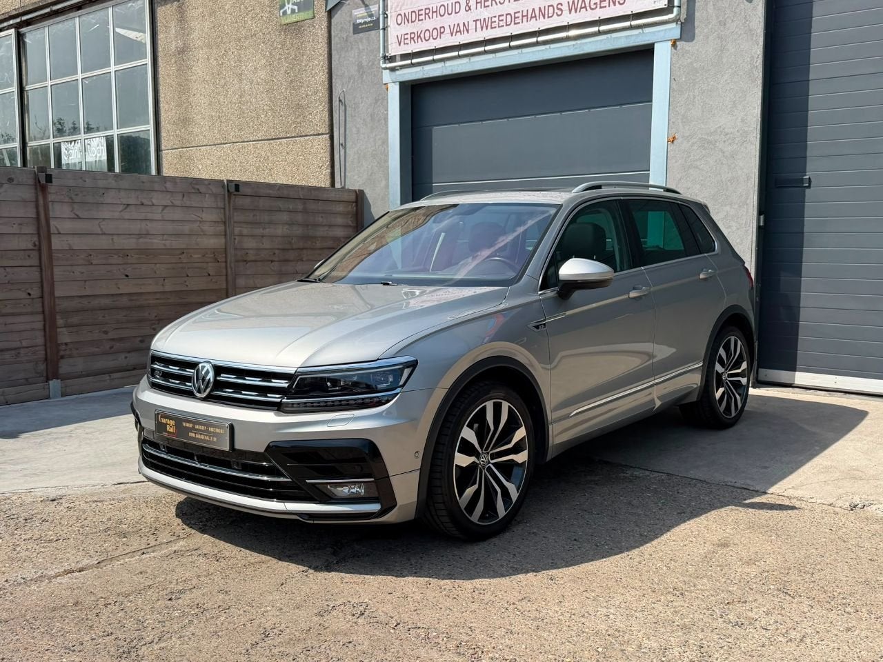 Volkswagen Tiguan Highline BMT/Start-Stop 4Motion, Autos, Volkswagen, Argent ou Gris, Achat, Entreprise, Carnet d'entretien