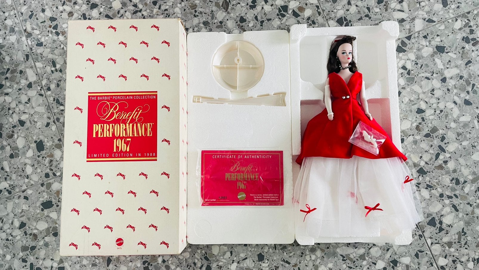 Porselein Barbie van 1967, uitgebracht in 1988, Verzamelen, Ophalen of Verzenden, Nieuw