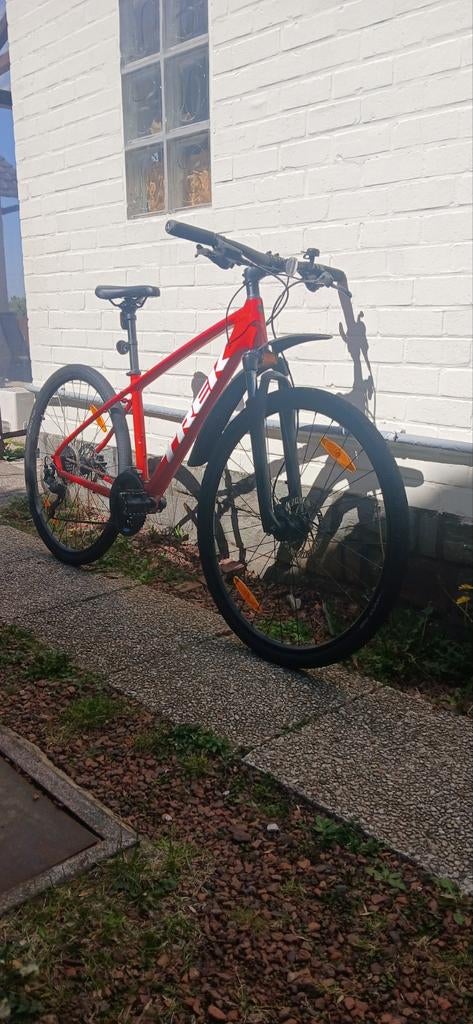 Trek Dual Sport 2
Année 2024
Taille M/L, Vélos & Vélomoteurs, Vélos | VTT & Mountainbikes, Comme neuf, Hommes, Trek, 49 à 53 cm