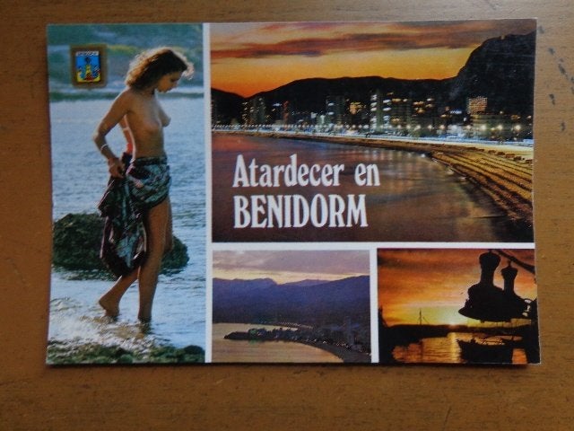 Postkaart Naakt - Atardecer en Benidorm, Ophalen of Verzenden, 1980 tot heden, Gelopen, Overige thema's