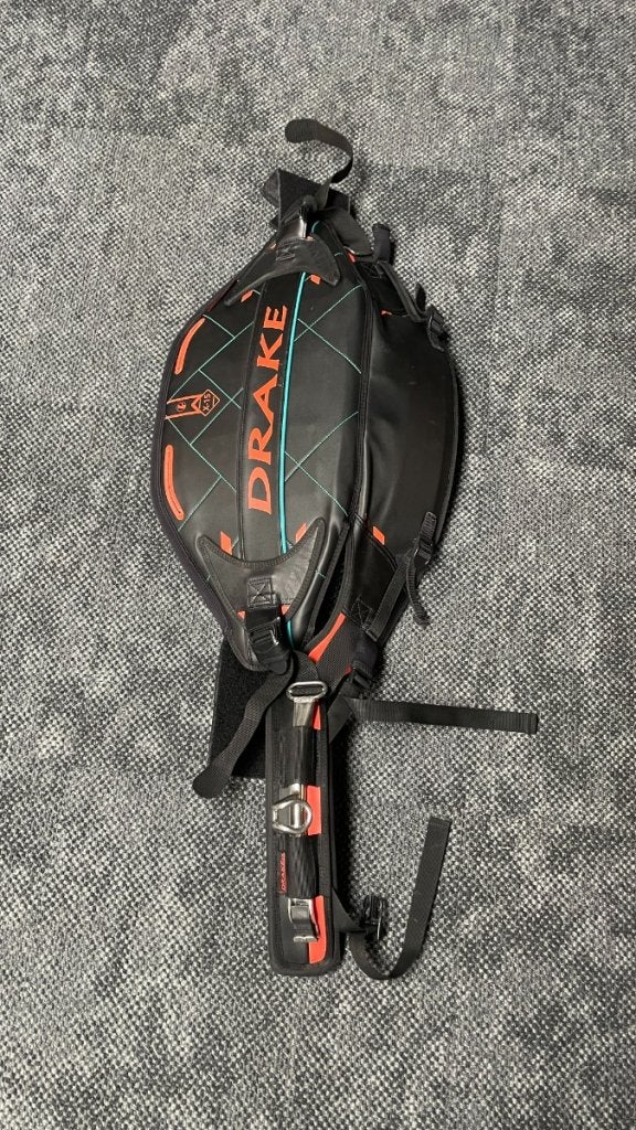 Drake X15 Slalom Harness L (Demo), Sports nautiques & Bateaux, Planche à voile