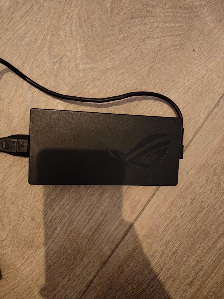 Original charger for asus laptop 180w, Ophalen of Verzenden, Zo goed als nieuw