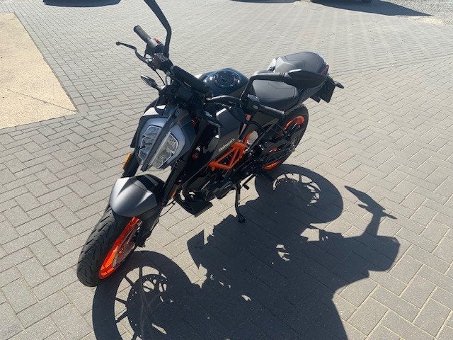KTM duke 125cc (2023) - 5160 km, Motoren, Motoren | KTM, Particulier, 125 cc, 11 kW of minder, ABS