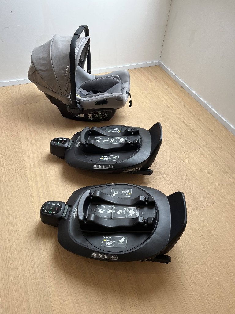 Nuna Pipa Next i-Size baby-autostoel + 2 ISOFIX-basissen, Enfants & Bébés, Sièges auto, Comme neuf, Autres marques, 0 à 10 kg