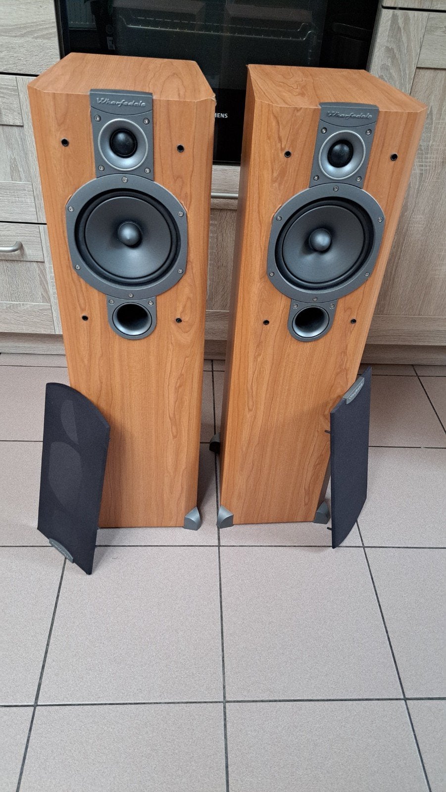 Wharfedale Vardus VR-200, Enlèvement