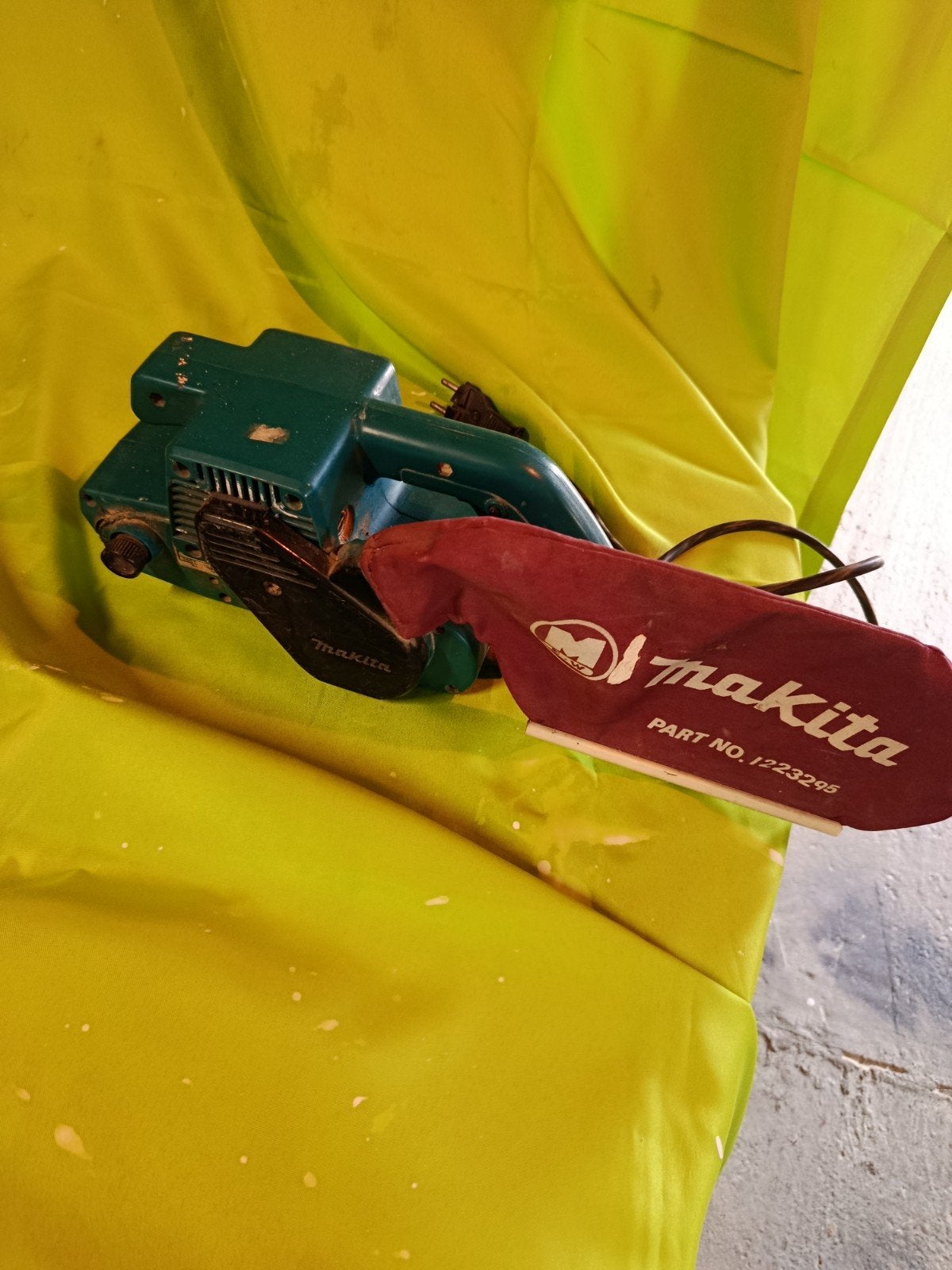 Makita schuurmachine, Doe-het-zelf en Bouw, Gereedschap | Schuurmachines, Ophalen