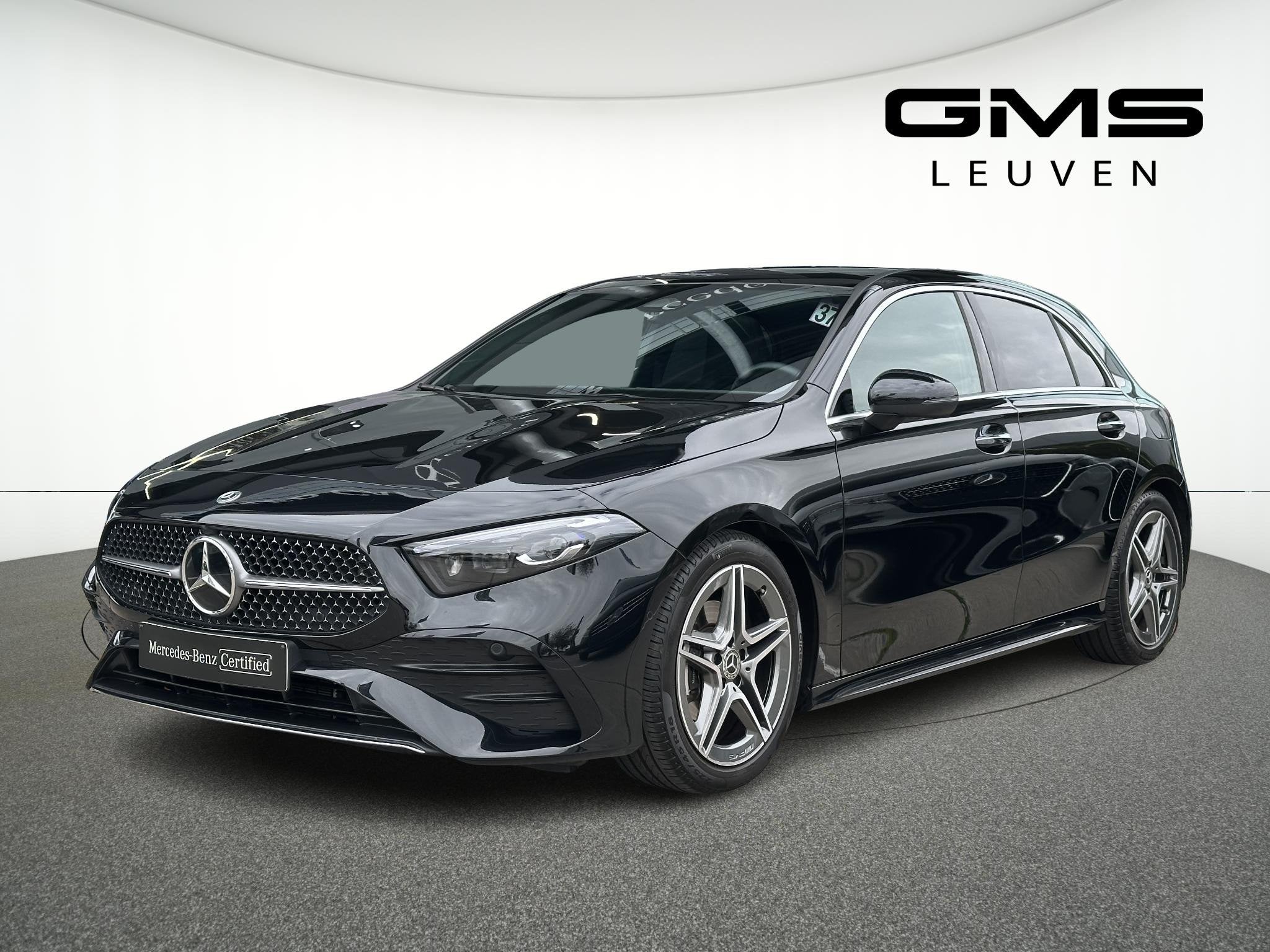 Mercedes-Benz A-Klasse A 180 Star Edition, Stof, Zwart, 4 cilinders, 136 pk