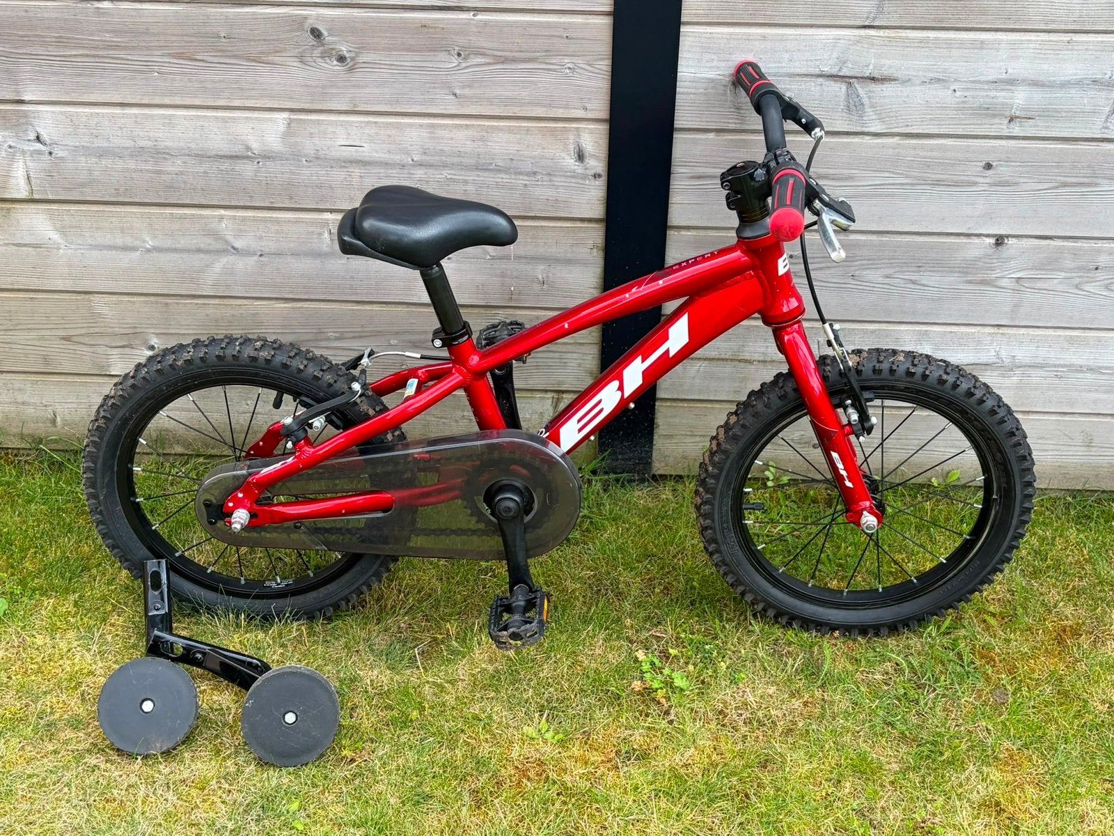 Kinder mountainbike BH 16, Ophalen, Zijwieltjes, Velgrem, 16 tot 20 inch