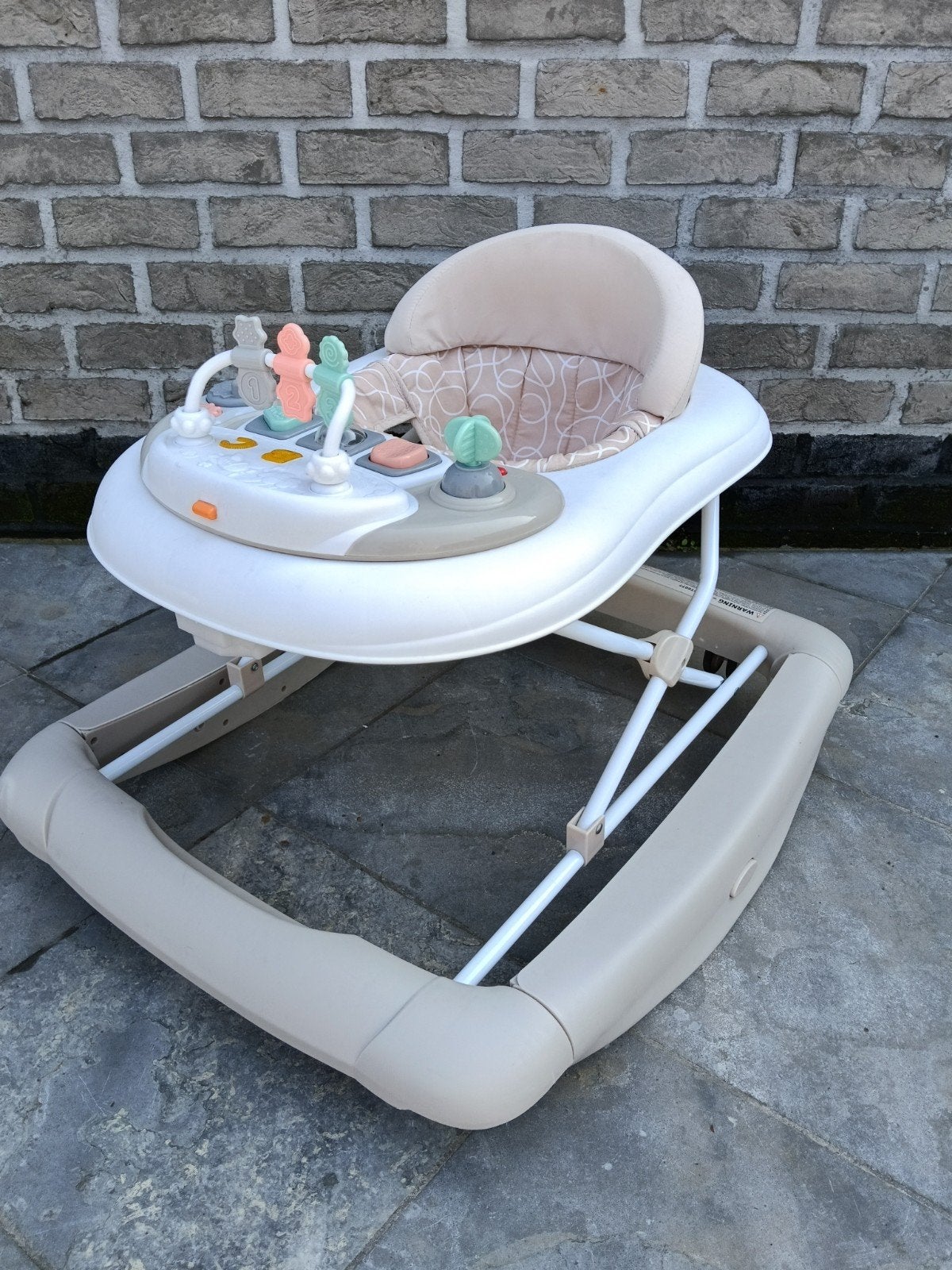 Loopstoeltje, wippertje met activiteiten., Kinderen en Baby's, Ophalen, Gebruikt, Topmark, Verstelbaar