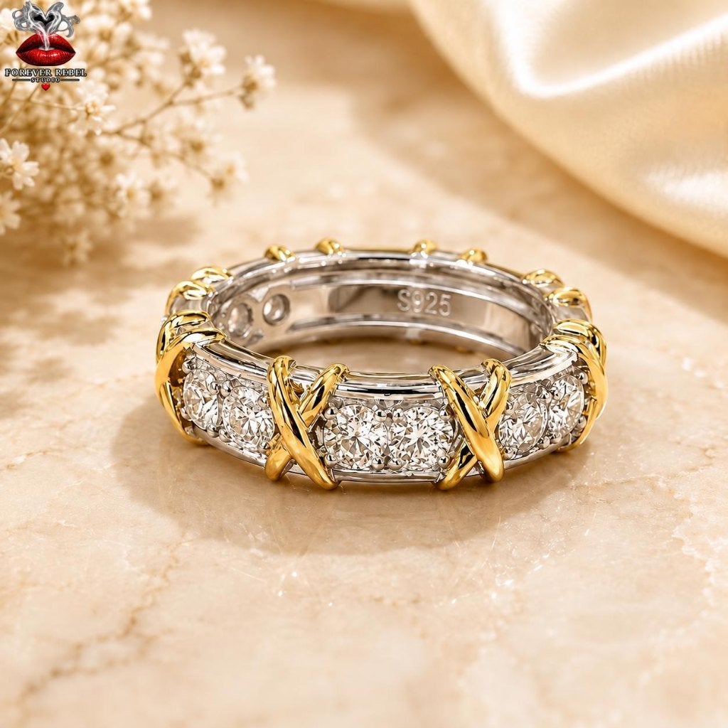 Liora Gold Kiss Moissanite Trouwringen Zilver Diverse Maten, Handtassen en Accessoires, Verzenden, Nieuw, Dame of Heer, Met edelsteen