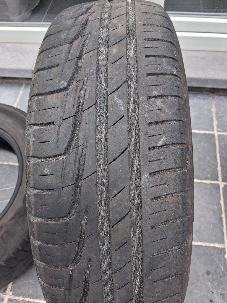 Pneus 185/65 r15 88t, Autos : Pièces & Accessoires, Enlèvement, Pneu(s)